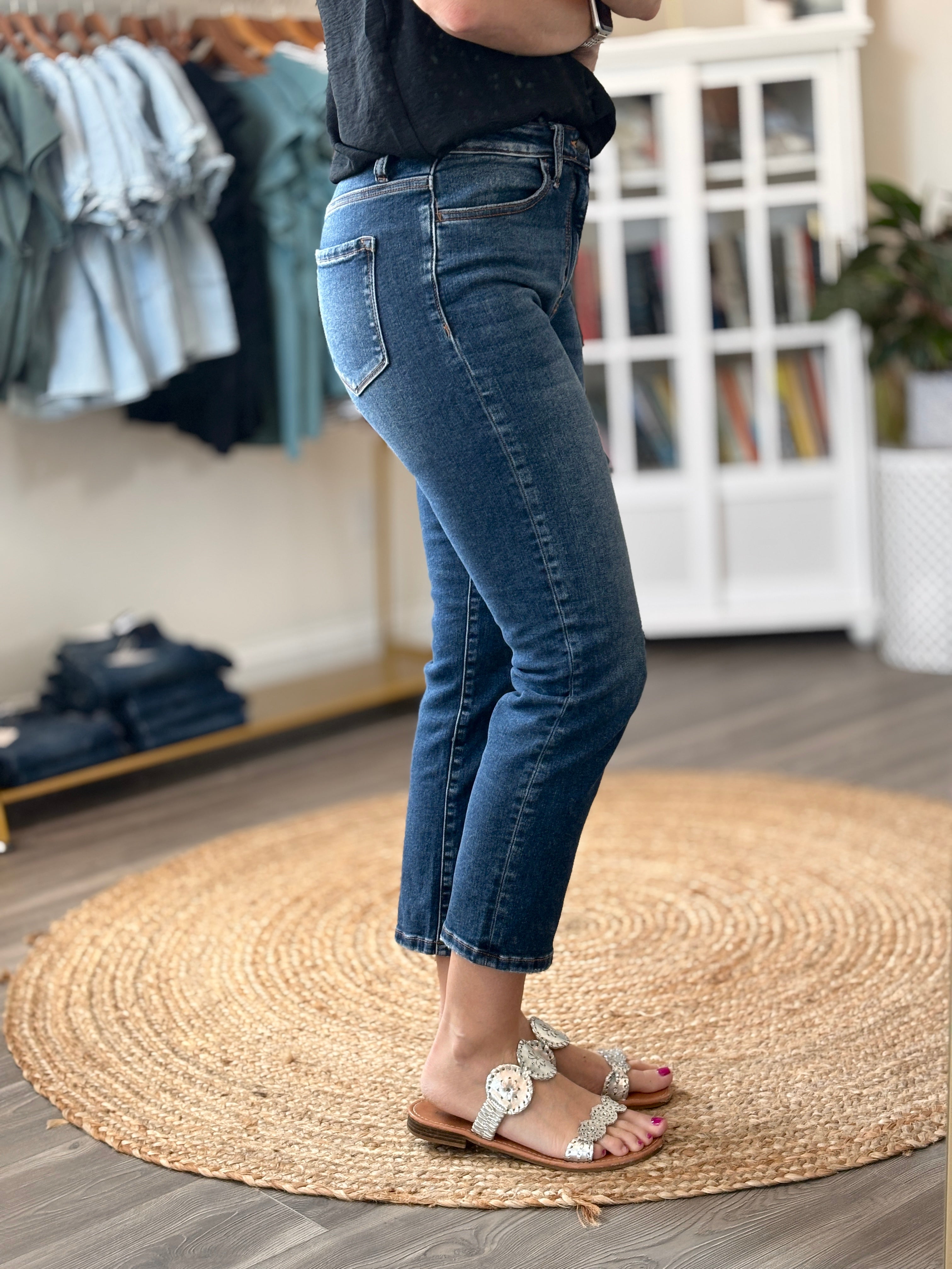 Essential Cropped Denim