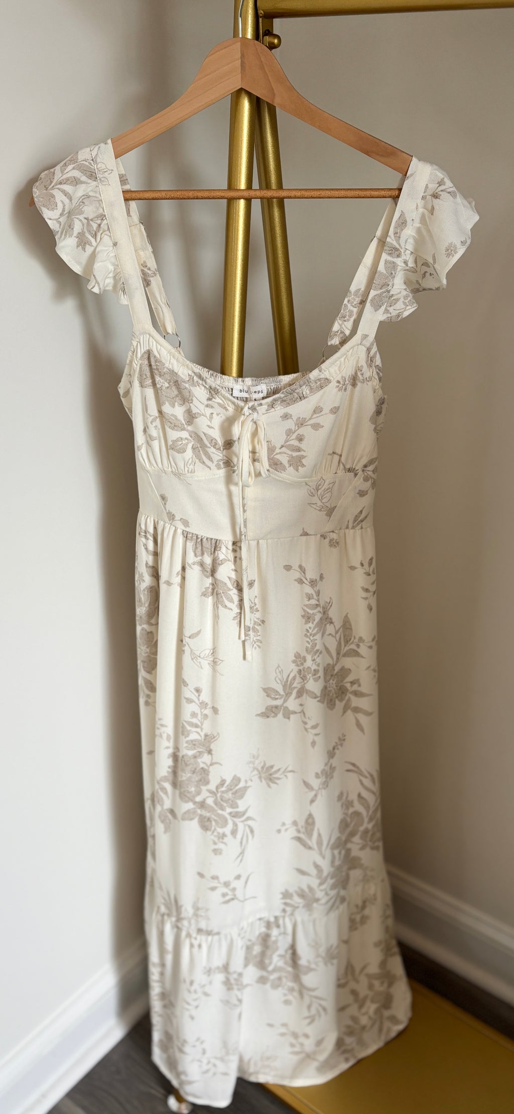 Sweetheart Ruffle Midi Dress
